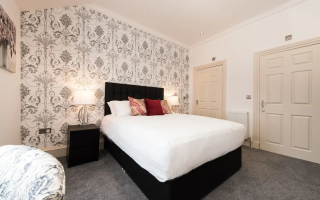 Royal Princes Suites