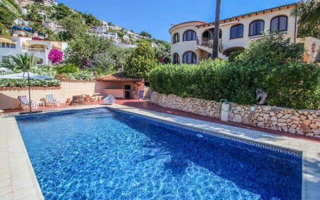 Paul - modern, well-equipped villa with private pool in Benissa