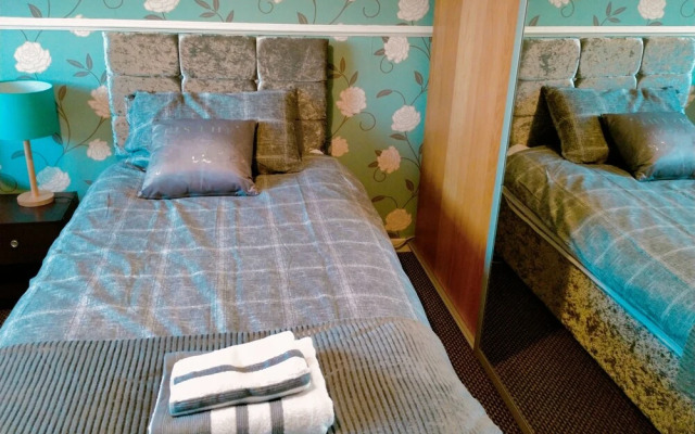 The Nest, an Immaculate 3-bed House in Walsall