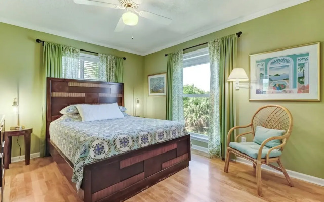 Redecorated Pet Friendly Home by RedAwning