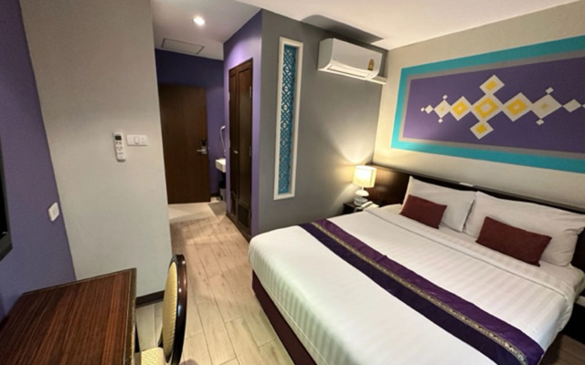 Sawasdee Hotel @ Sukhumvit Soi 8