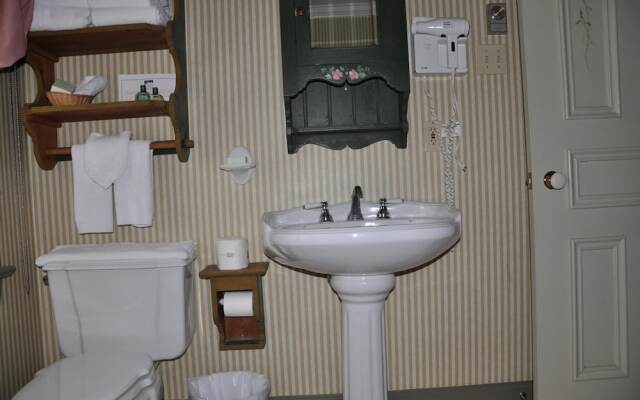 Auberge Lakeview Inn