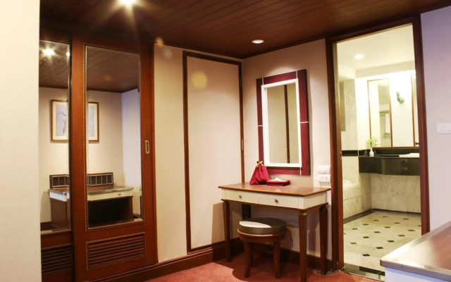 Golden Tulip Sovereign Hotel Bangkok