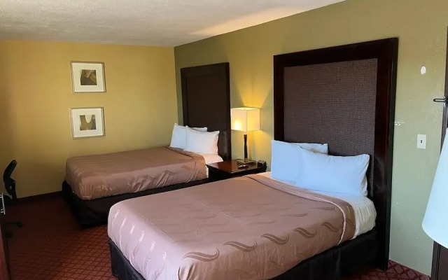 Quality Inn South Hutchinson