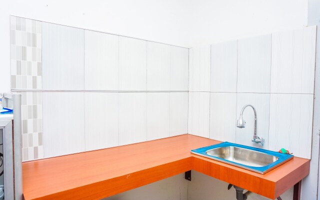 Hotel O Jalan Jenderal Sudirman Near Imam Bonjol Square Formerly Nelvi Guest House