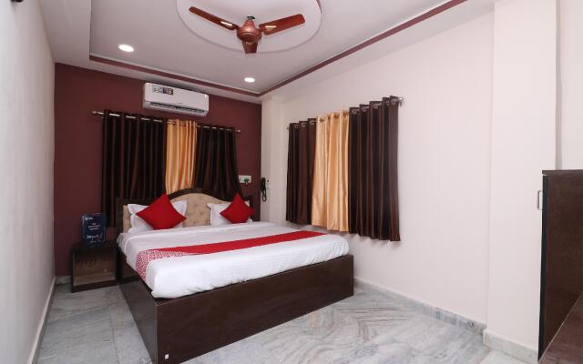 OYO 15722 Hotel Padmavati
