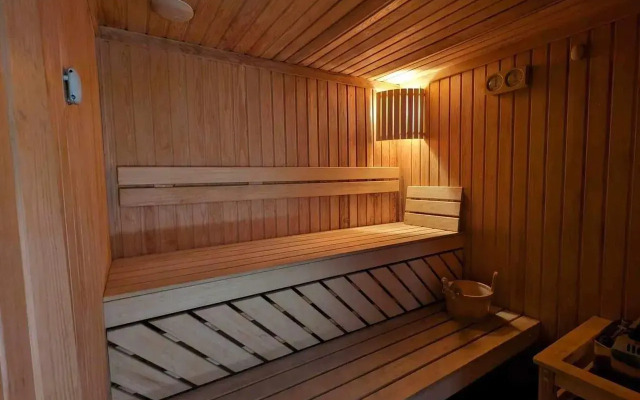 Star Apartment (Star Apartment)