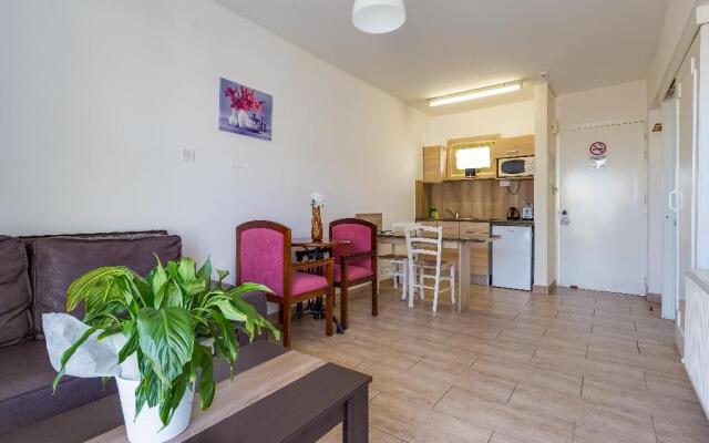 Antonis G. Hotel Apartments