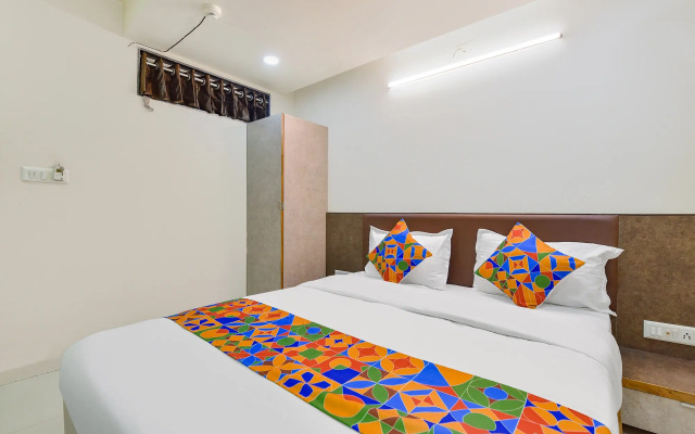 Fabhotel Crystal