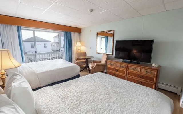 Waves Oceanfront Resort