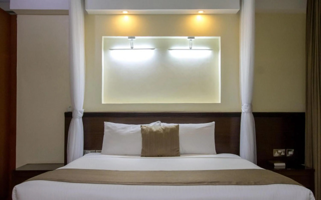 Pinecone Hotel
