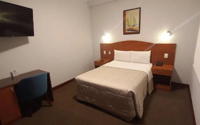 Javier Prado Inn
