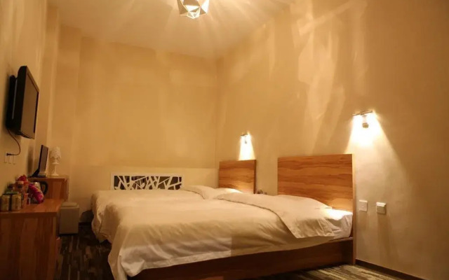 Caihong Jia'ri Inn Donghu Branch