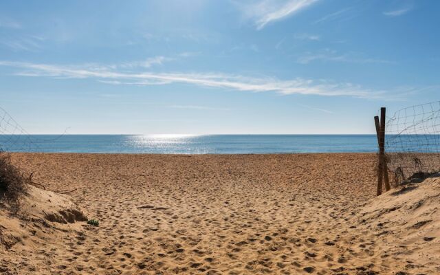 Sun-kissed Holiday Home in Islantilla With Swimming Pool