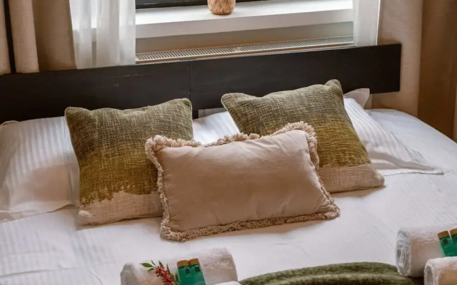 Spacious and Warmly Furnished Apartment