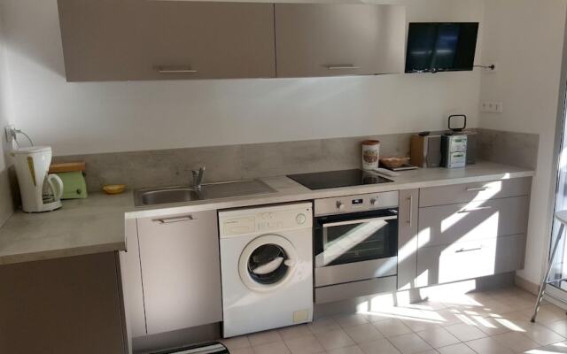 Studio in Sanary-sur-mer, With Wonderful Mountain View and Enclosed Ga