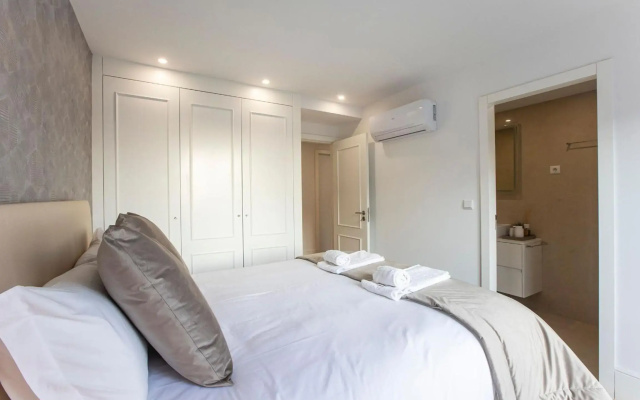 City Center 2BR Flat w/ AC by LovelyStay