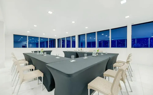 Hotel Blue 66