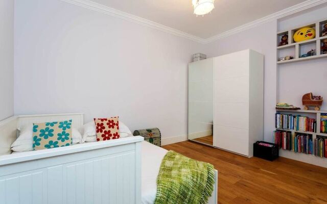 Elegant Home near Kensington High Street