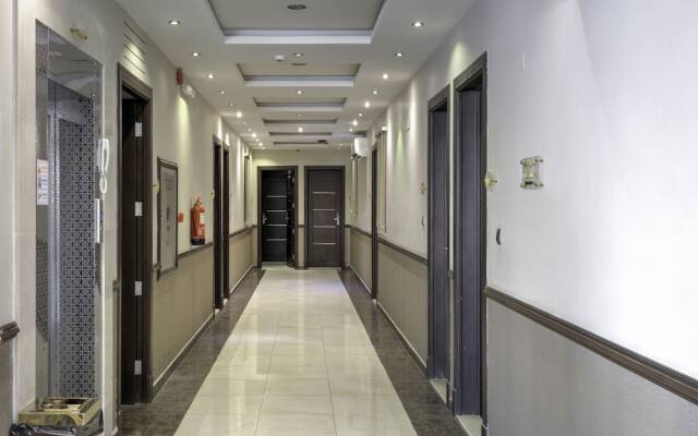 Oyo 160 Dotel Suites