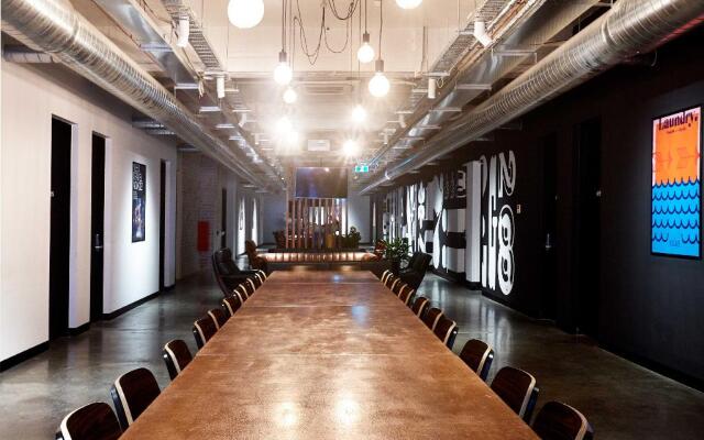 The Village Melbourne - Hostel