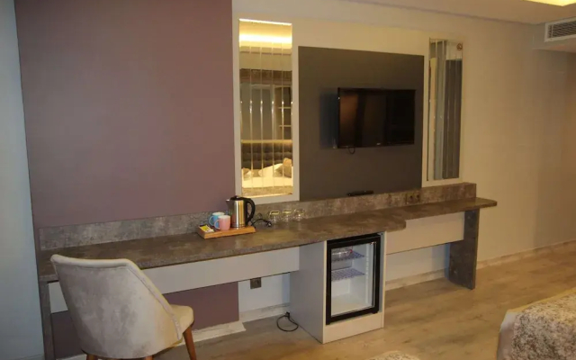 Ereza Otel