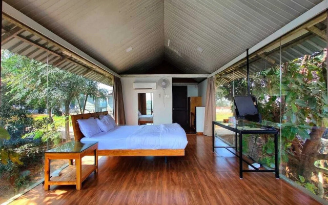Shvas Island Resort