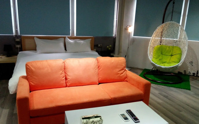 Sleep In Guest House