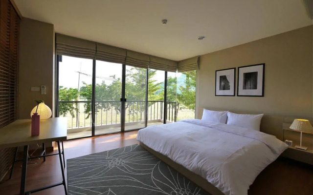 Palm Crescent Huahin Resort