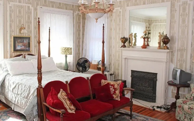 Port City Guest House