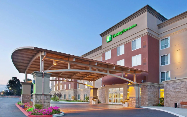Holiday Inn & Suites Oakland Airport by IHG