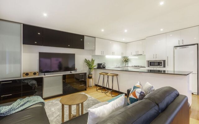 Tranquil Townhouse in Port Melbourne