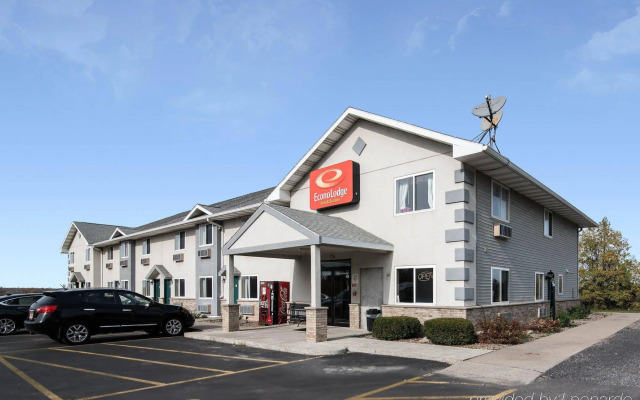 Red Carpet Inn Suites Cananda