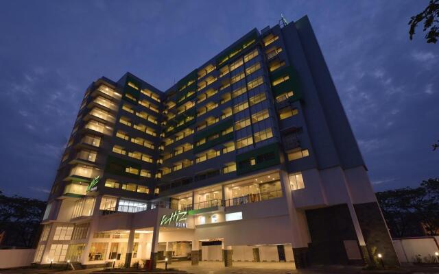 Whiz Prime Hotel Megamas Manado