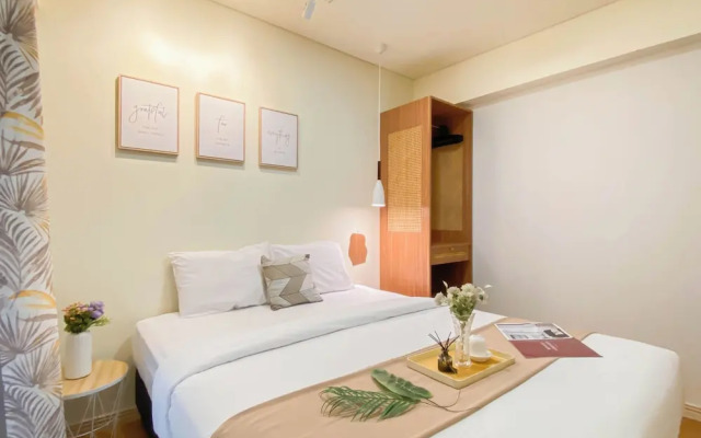 Homey And Comfort Living 2Br At Meikarta Apartment