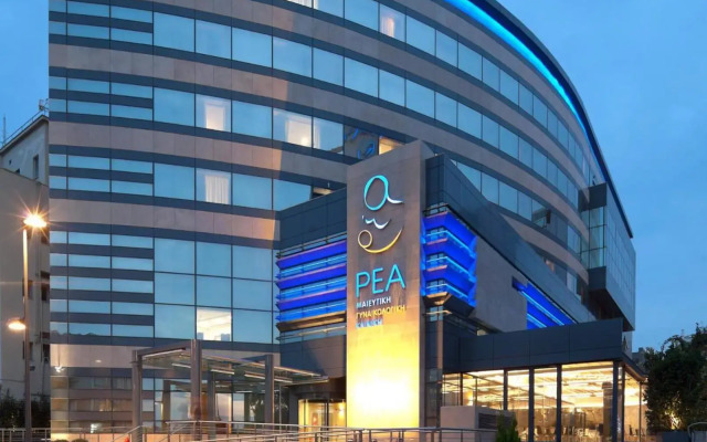 Spacious apartment close to the sea and the city center