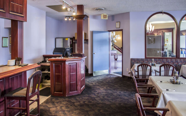 Ramada by Wyndham Nisku Edmonton Airport