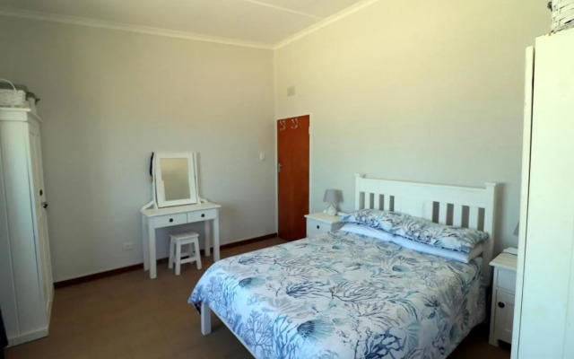 Naude House in Struisbaai