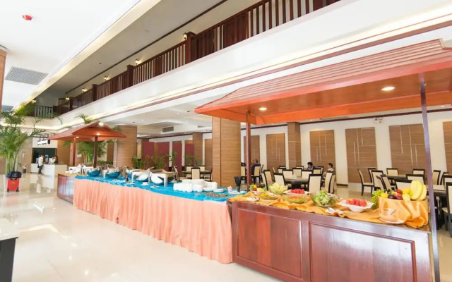 The President Hotel at Chokchai 4