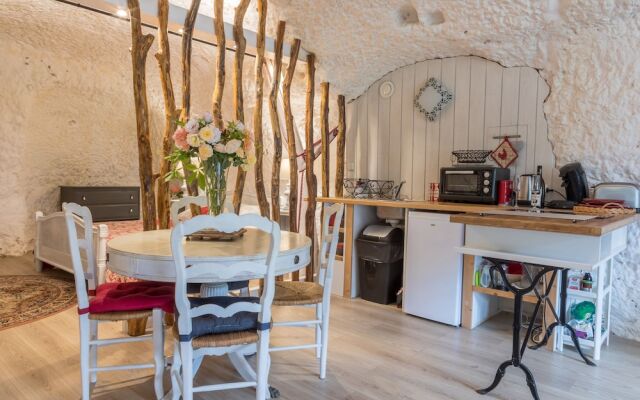 Gîtes troglodytes de la Rochère