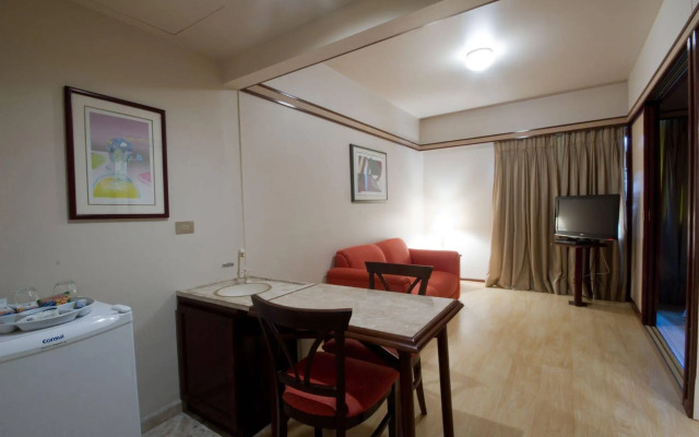 Le Premier Suites