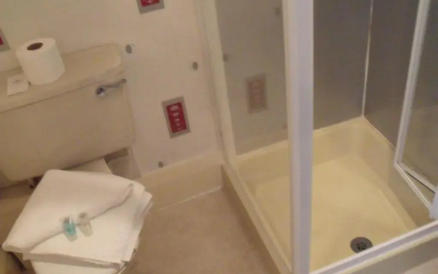 Benson Hotel - Small Families & Couples only