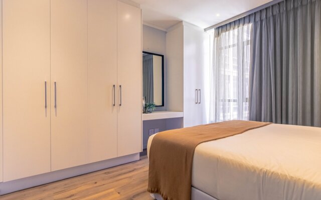 Sandton Smart Apartment Thirteen