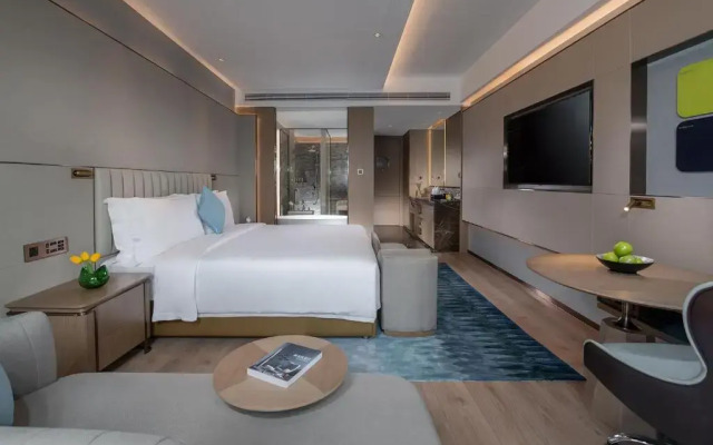 Golden Tulip Hotel
