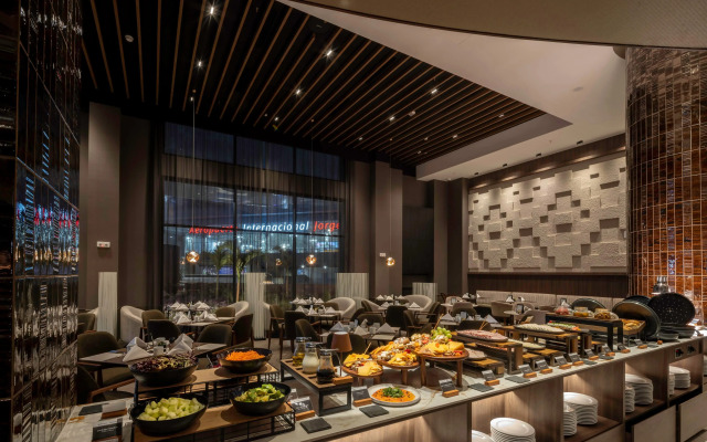 Wyndham Grand Costa Del Sol Lima Airport