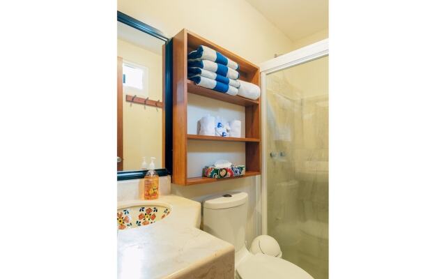 La Buena Vida Suites - Adults Only