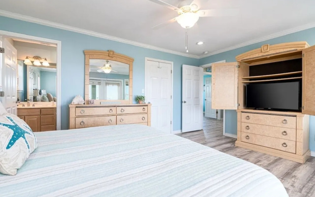 Selah 3 Bedroom Home by RedAwning