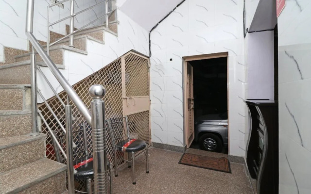 OYO 12911 New Capital Inn