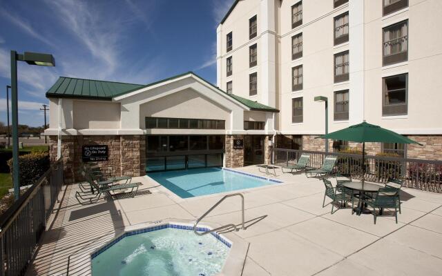 Hampton Inn & Suites Pueblo-Southgate