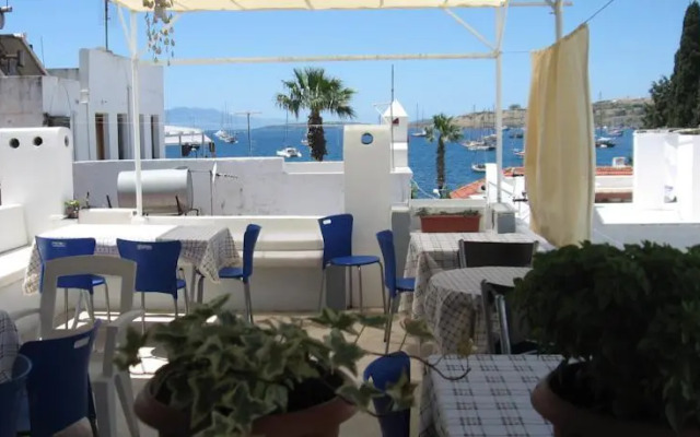Mavi Ada Pension